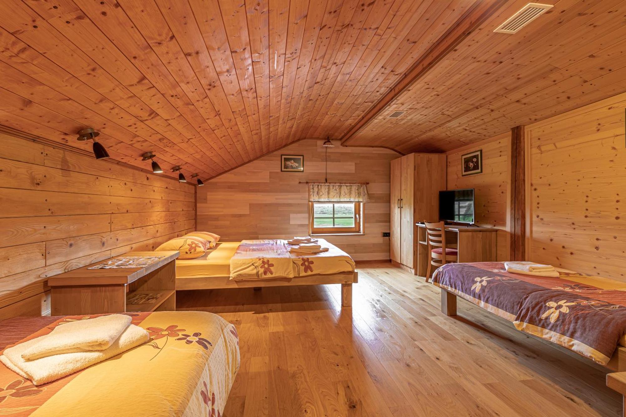 House Na Meji With Sauna - Happy Rentals Пивка Екстериор снимка