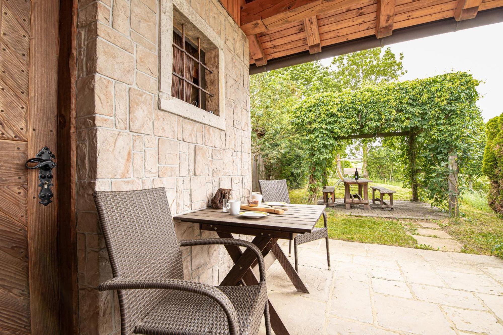 House Na Meji With Sauna - Happy Rentals Пивка Екстериор снимка
