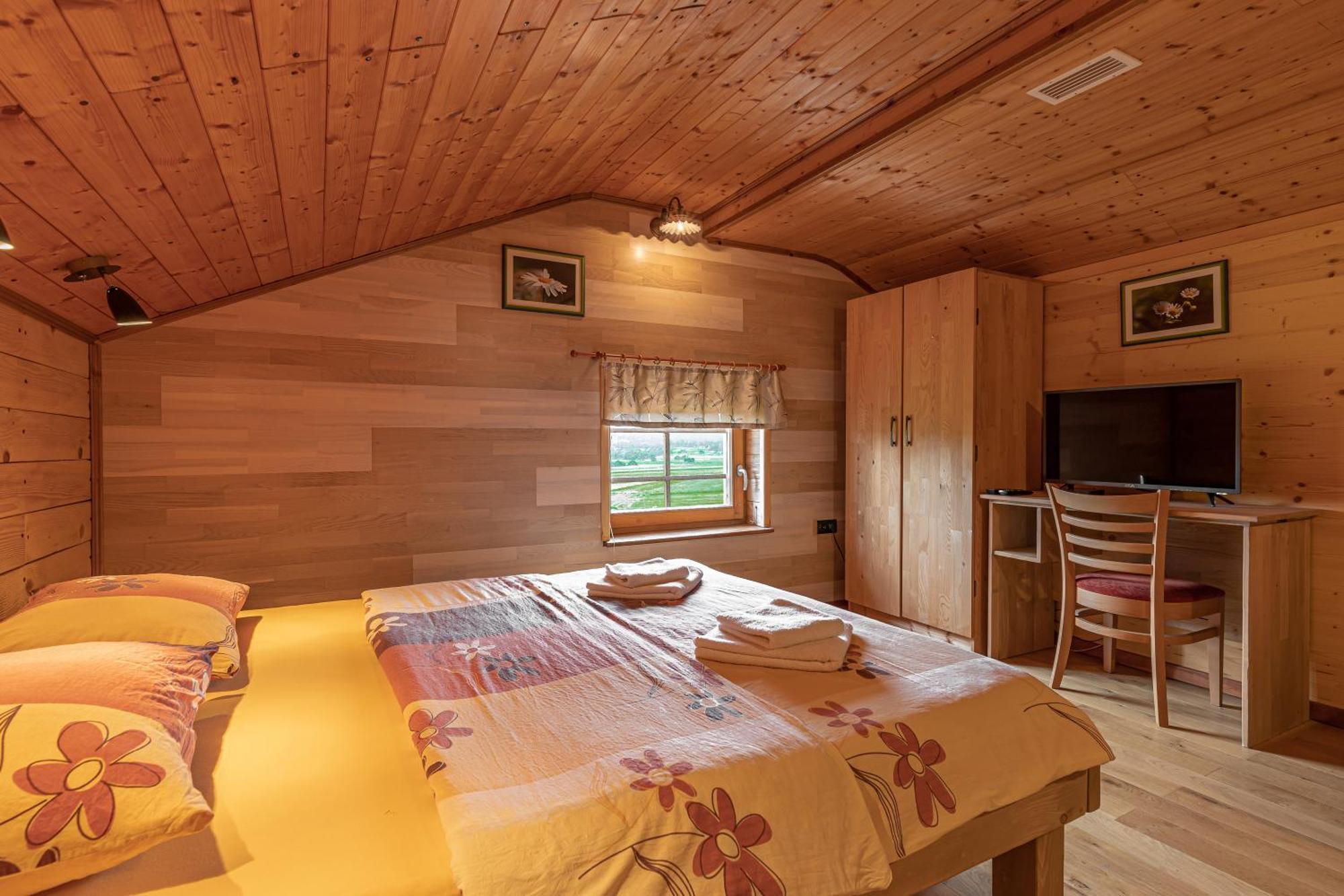 House Na Meji With Sauna - Happy Rentals Пивка Екстериор снимка